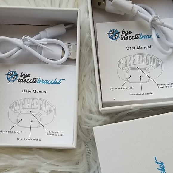 White Bye Insects Bracelet - Picture 5 of 5